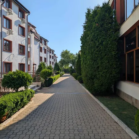 Green, Grass Of Апартамент